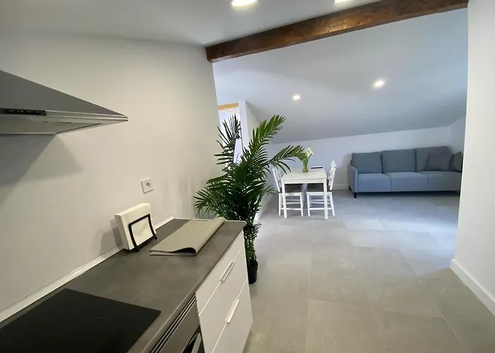 Design Club * Σανταντέρ